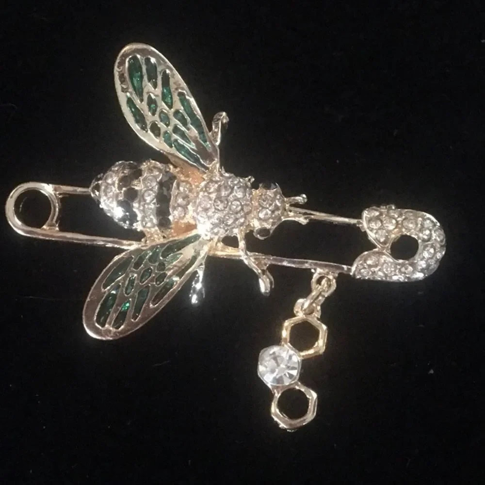 Bumblebee Rhinestone  Brooch - Picture 2 of 3